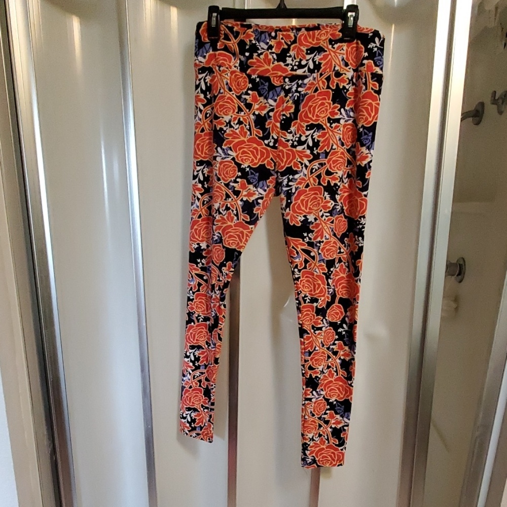 Lularoe tall and curvy